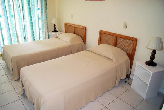 Carib Blue Apartments Oistins Kültér fotó